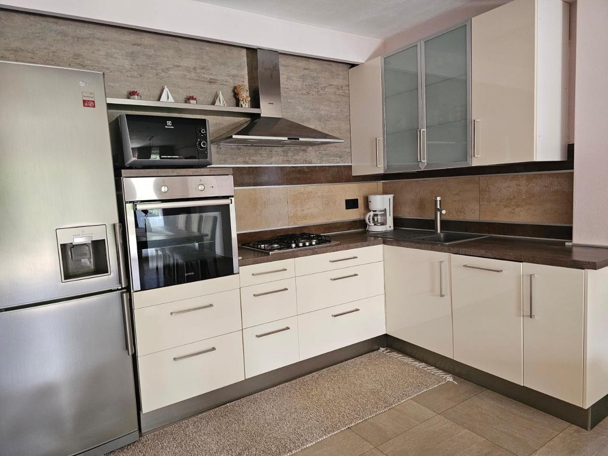 Premium Apartments Tade Фунтана Экстерьер фото